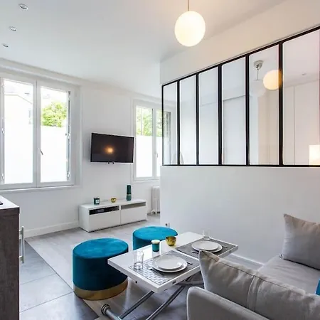 Great 16 Apartment